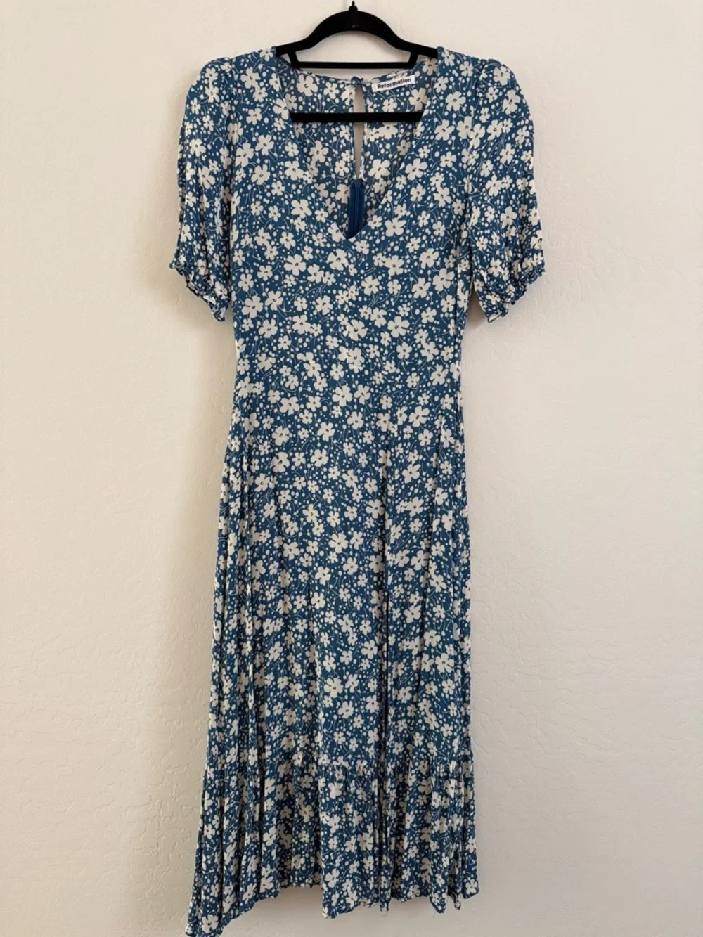 Reformation Blue V-Neck Midi Dress with Side Slit Nantes Mari Floral Ruffle Sz 8 - Picture 3 of 8